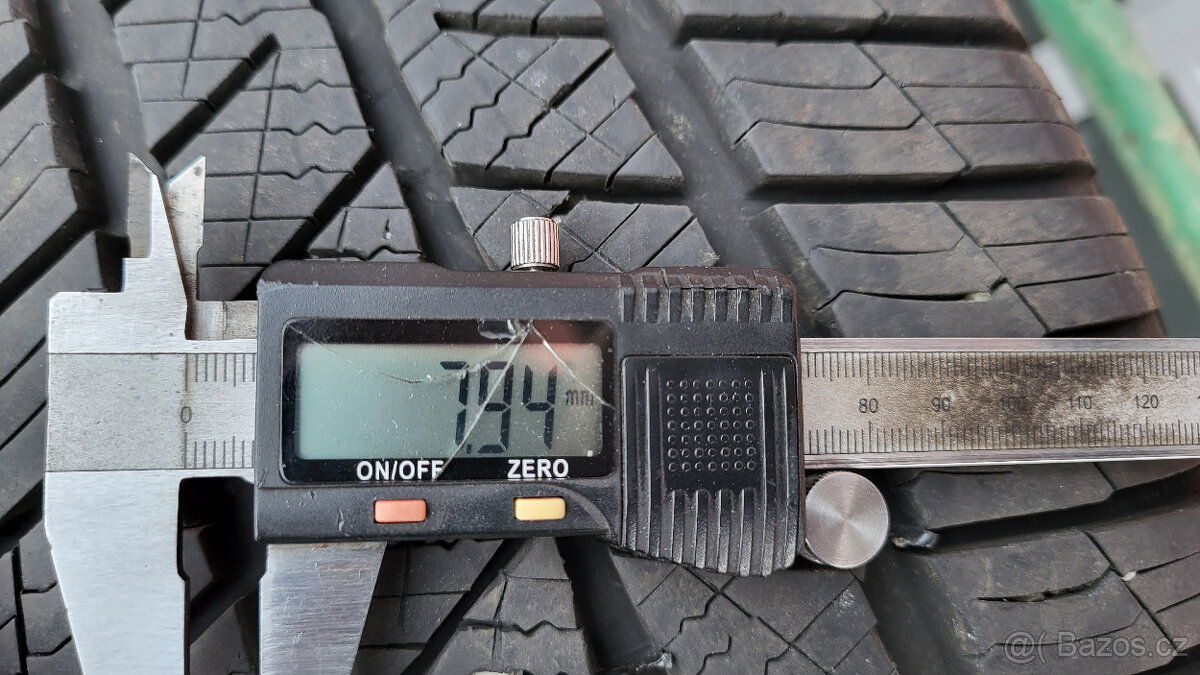 Zánovní zimní pneu Barum 225/60/17 XL, sada - 3