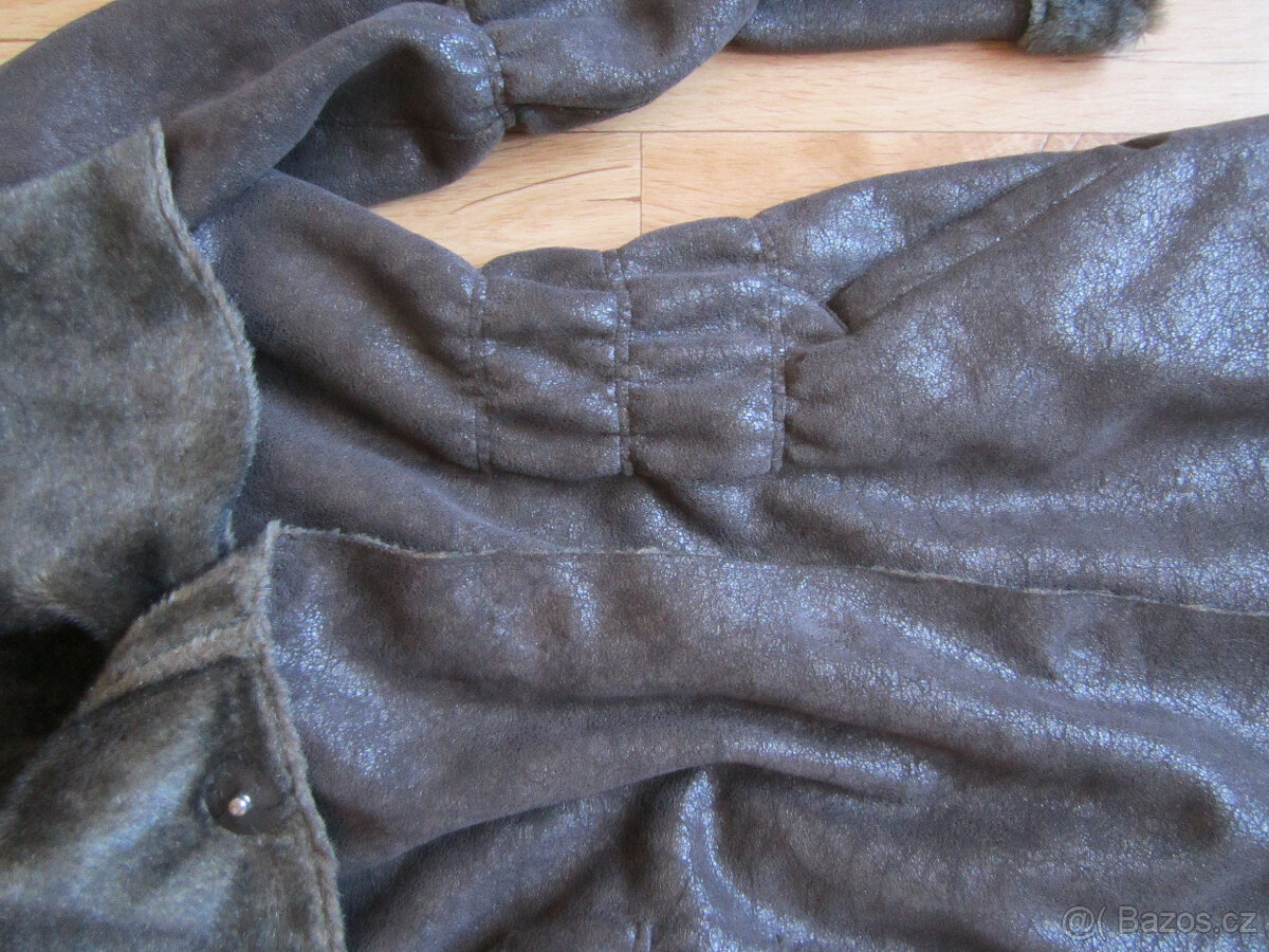 Zimní kabát s kožešinou uvnitř, M/L, zvenku semiš s patinou - 3