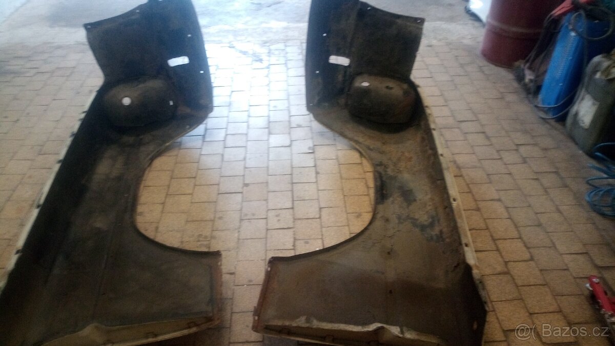 Přední blatníky Mercedes w114 kupe - 3