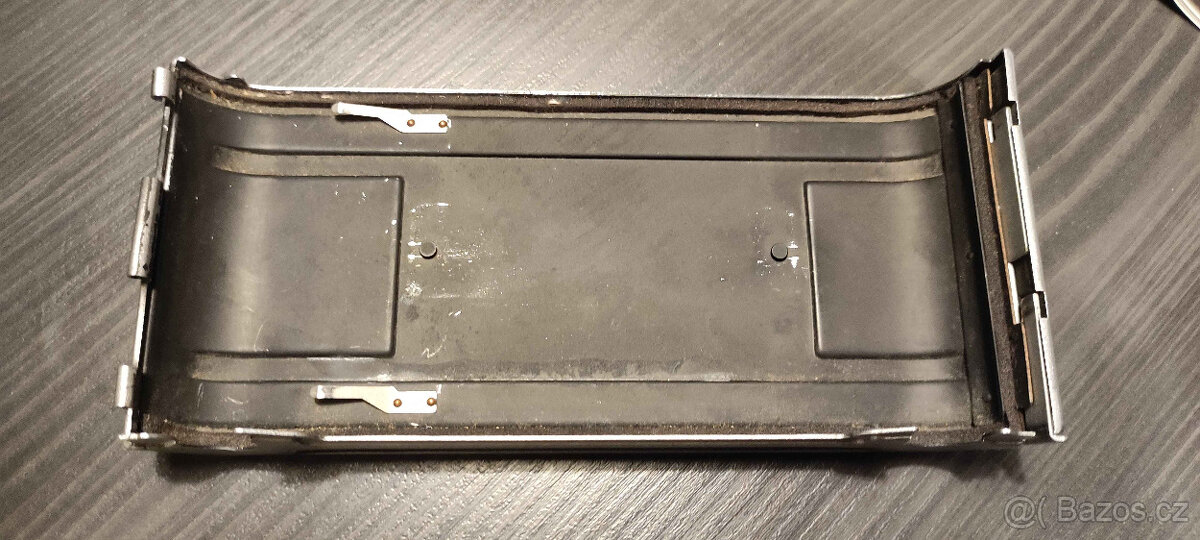 Pentacon Six Dvířka komory - 3