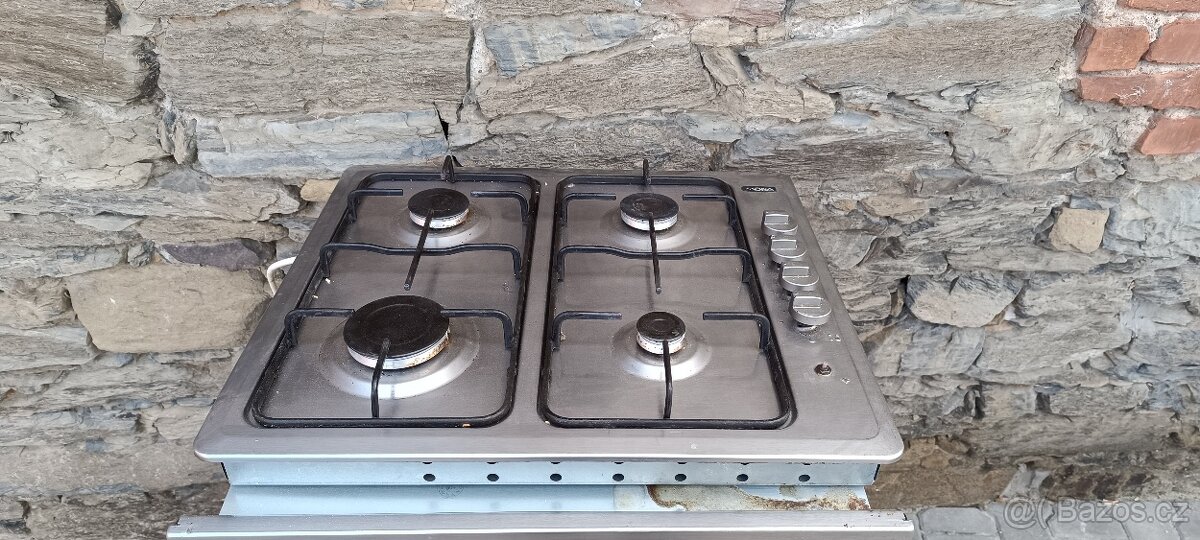 Vestavěná trouba MORA - 3