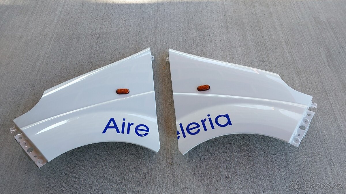 Renault Trafic – Blatníky přední bílé - 3