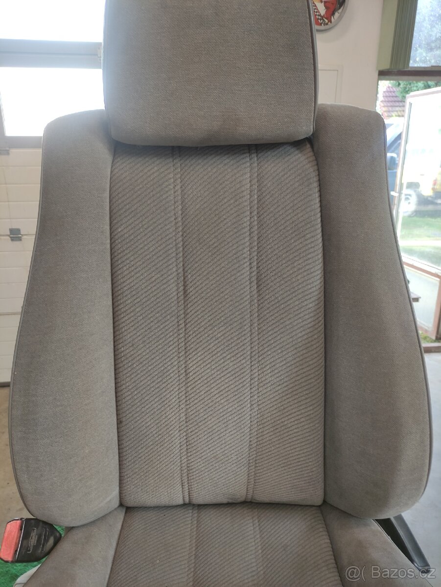 Sporrtsitz BMW e34 - 3