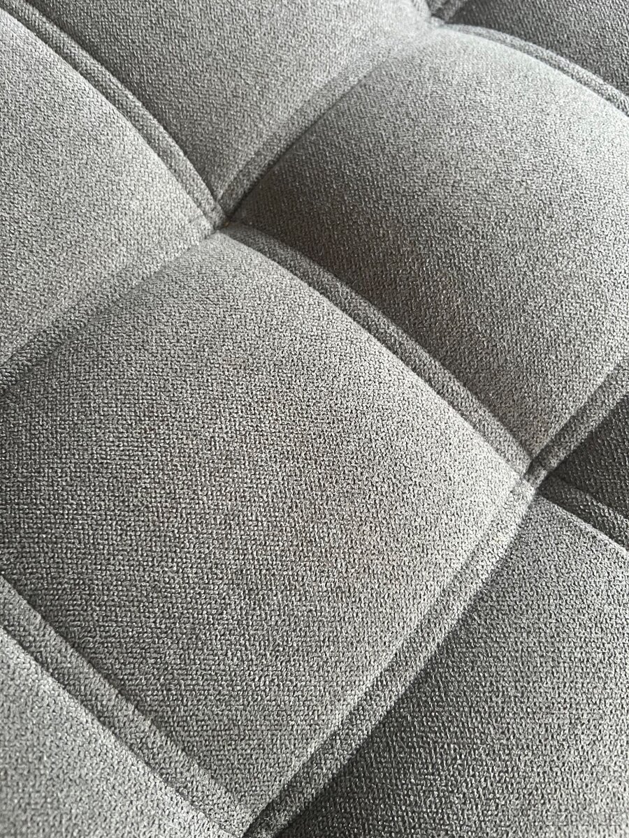 Dvoumístná pohovka - 3