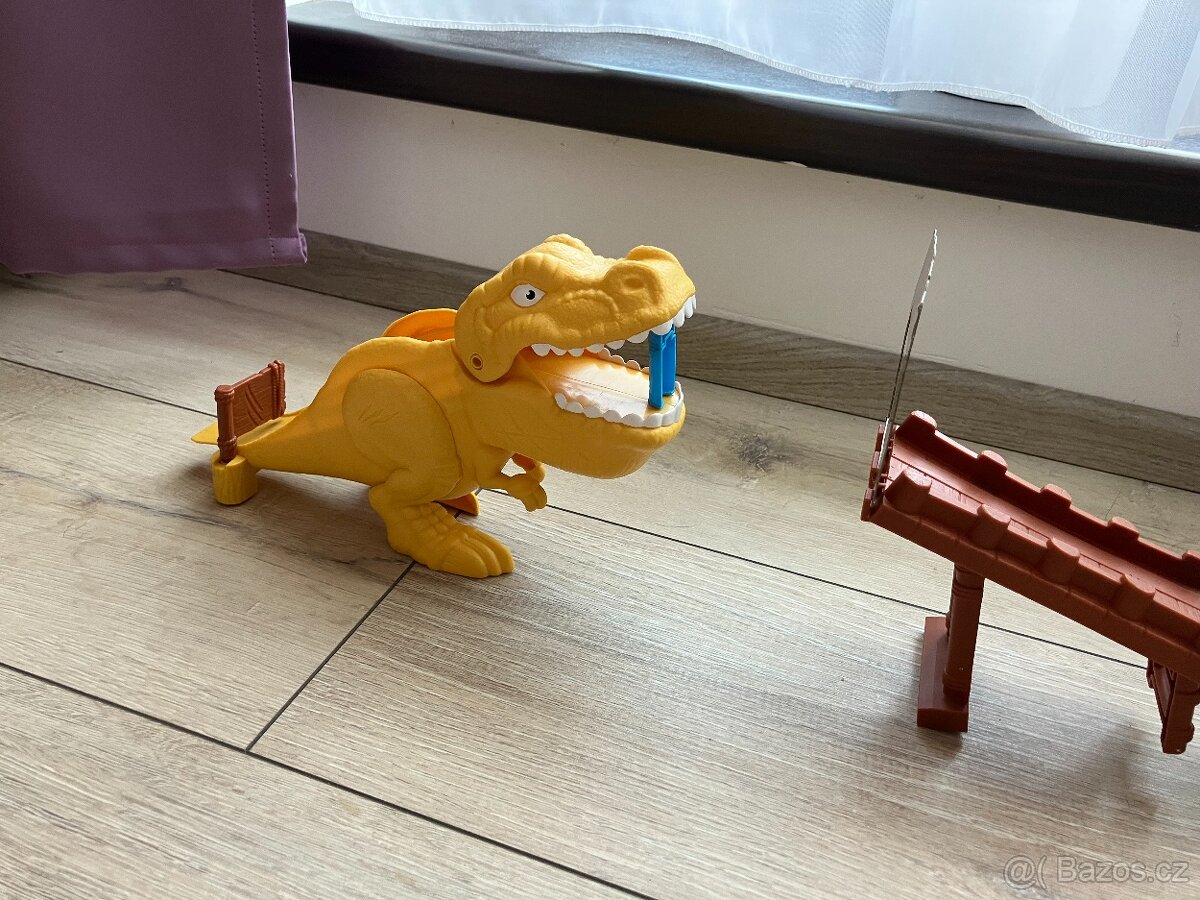 Hotweels dráha T-REX attack - 3