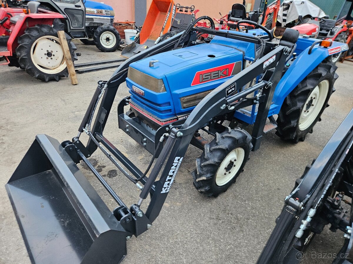 malotraktor Iseki TA247 s čelním nakladačem - 3