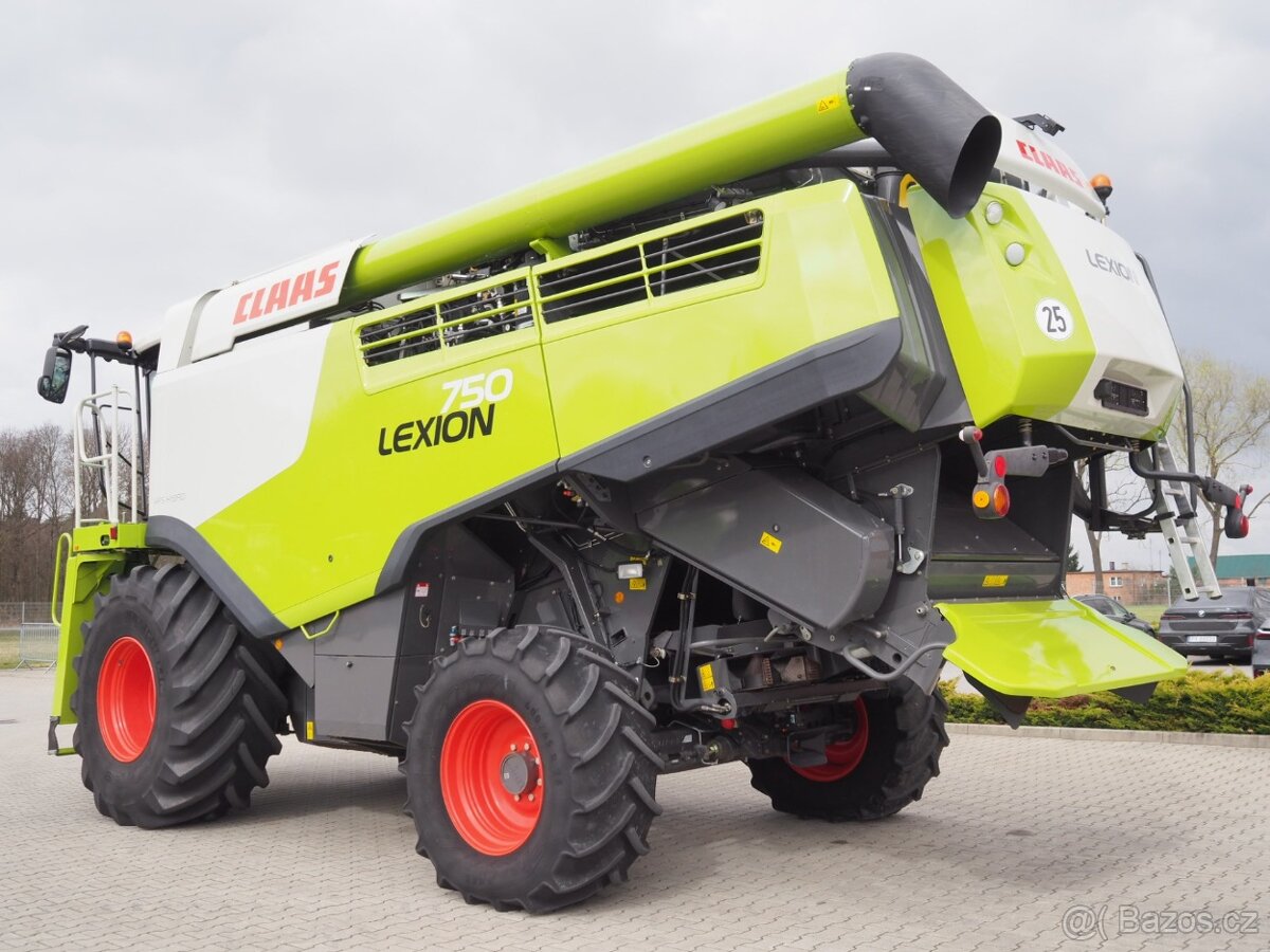 CLAAS Lexion 750 +V770 - 3