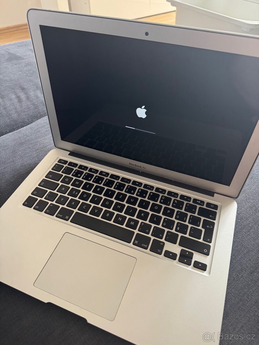 MacBook Air 13” (2017) - 3