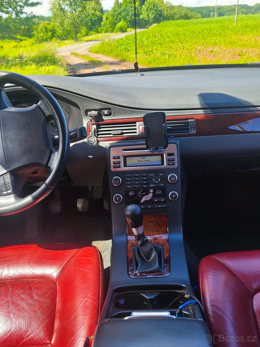 V70 - 3
