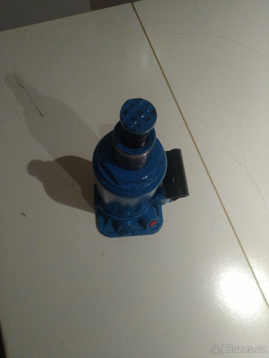 Hydraulický zvedák Gude GSH 5T - 3