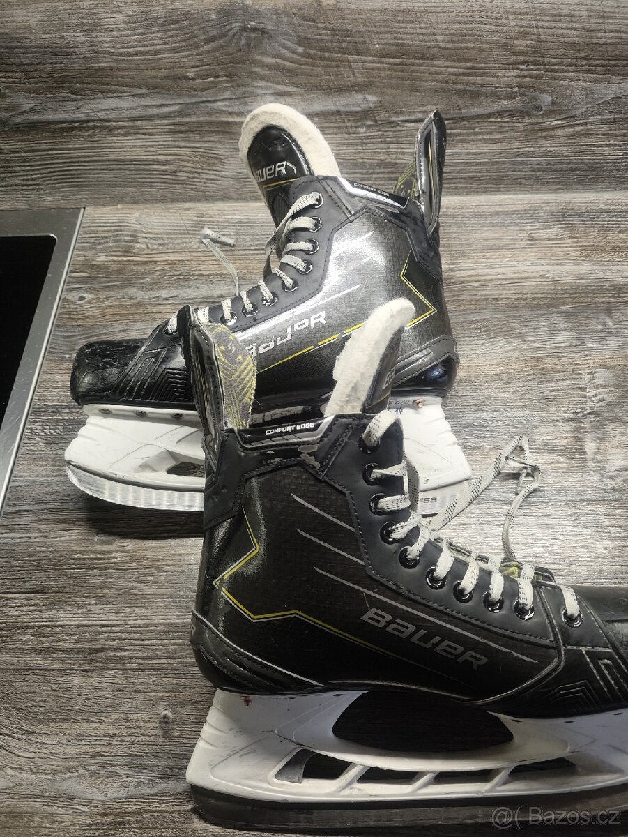 Bauer Supreme M40 sr. Velikost 9, fit 2,medium - 3