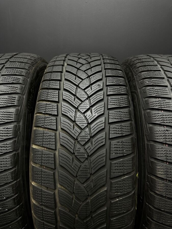 Sada pneu GoodYear 235/55/19 105V - 3