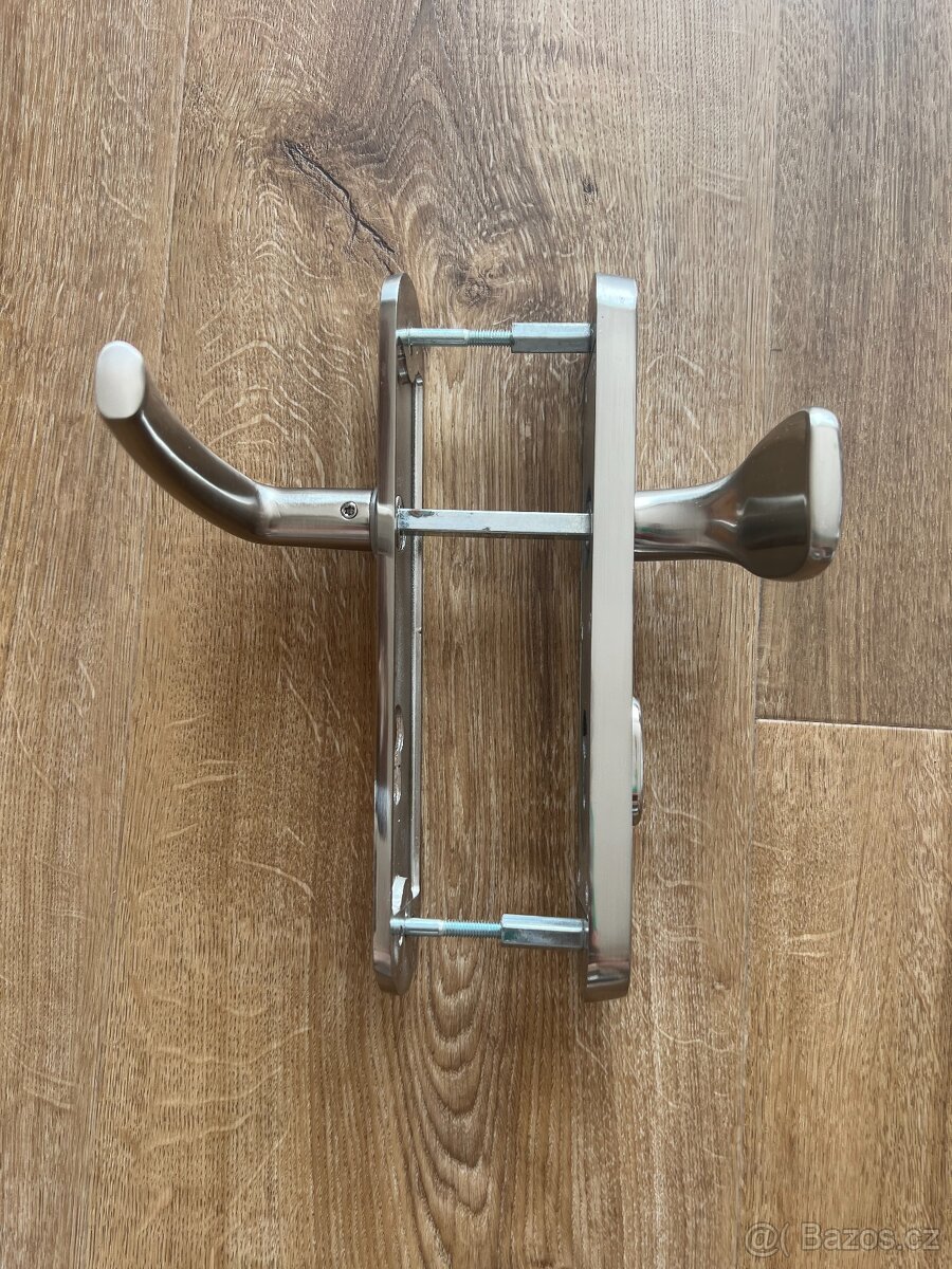 Nerezové bezpečnostní kování - 3