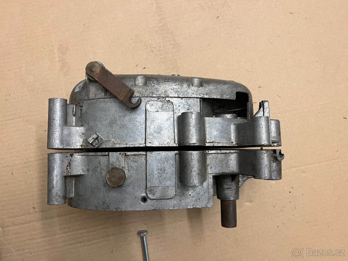 Kartery + víko spojky Jawetta / Jawa 551 - párové - 3