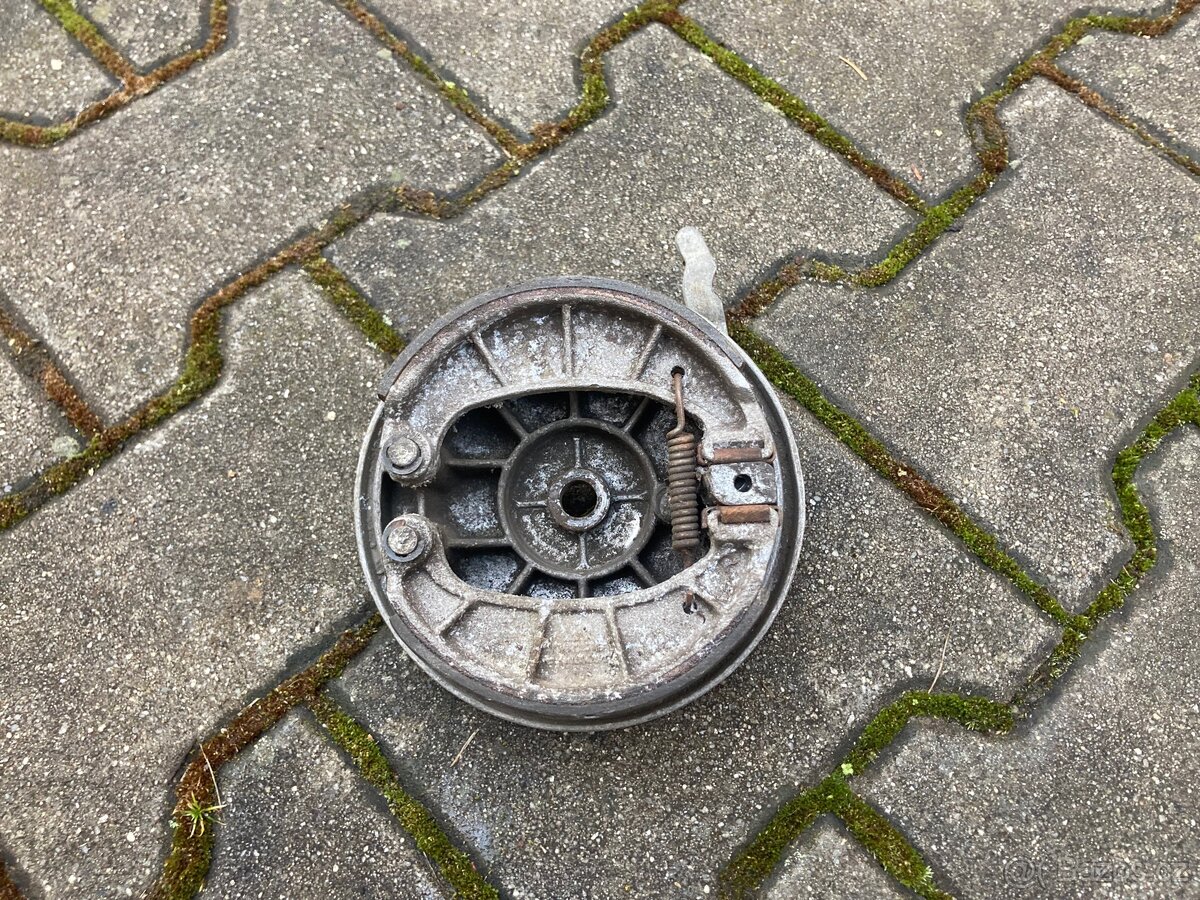 Prodám zadní brzdový štít simson S51 - 3