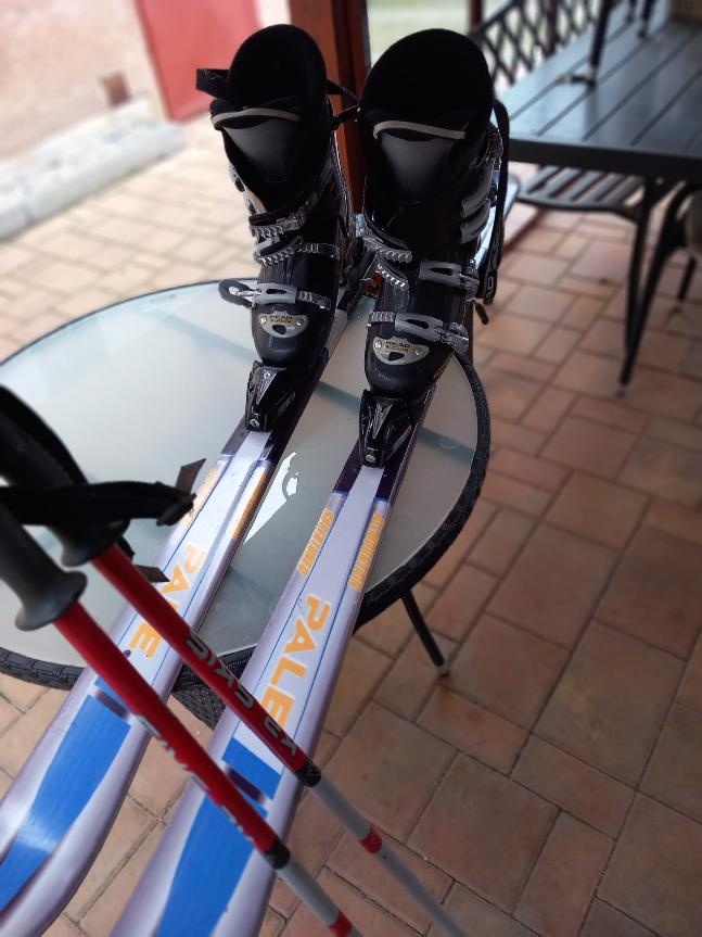 PRODÁM SET,LYŽE,HŮLKY A BOTY - 3