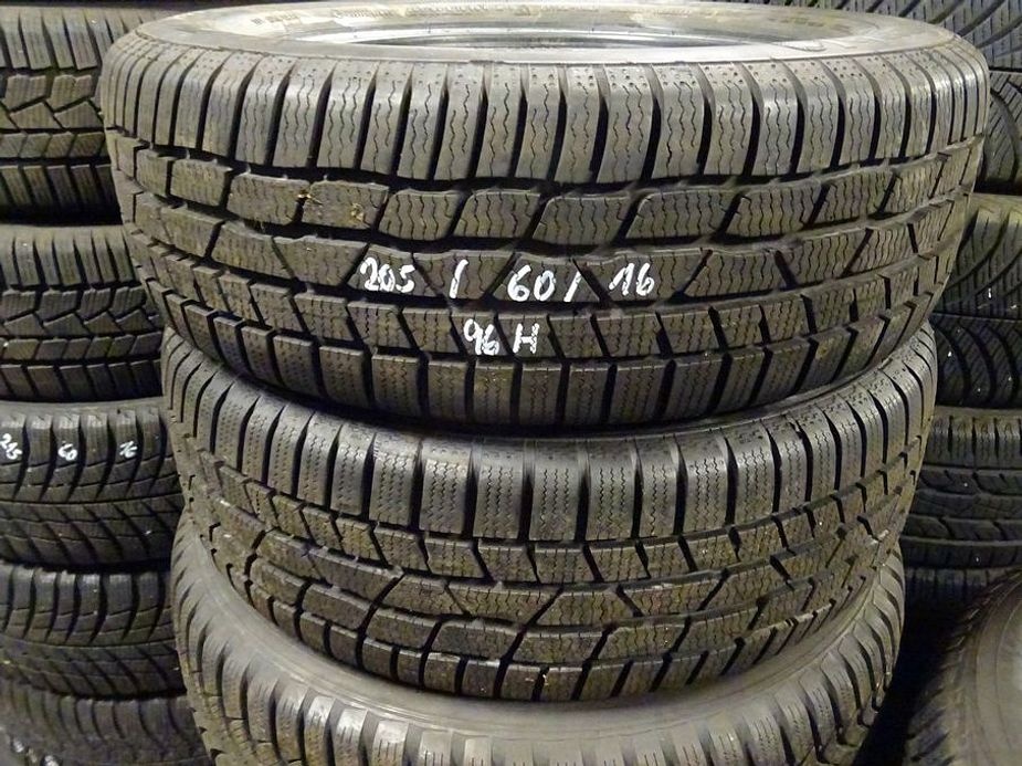 Zimní pneu Continental, 205/60/16 96H, 2 ks, 9 mm - 3