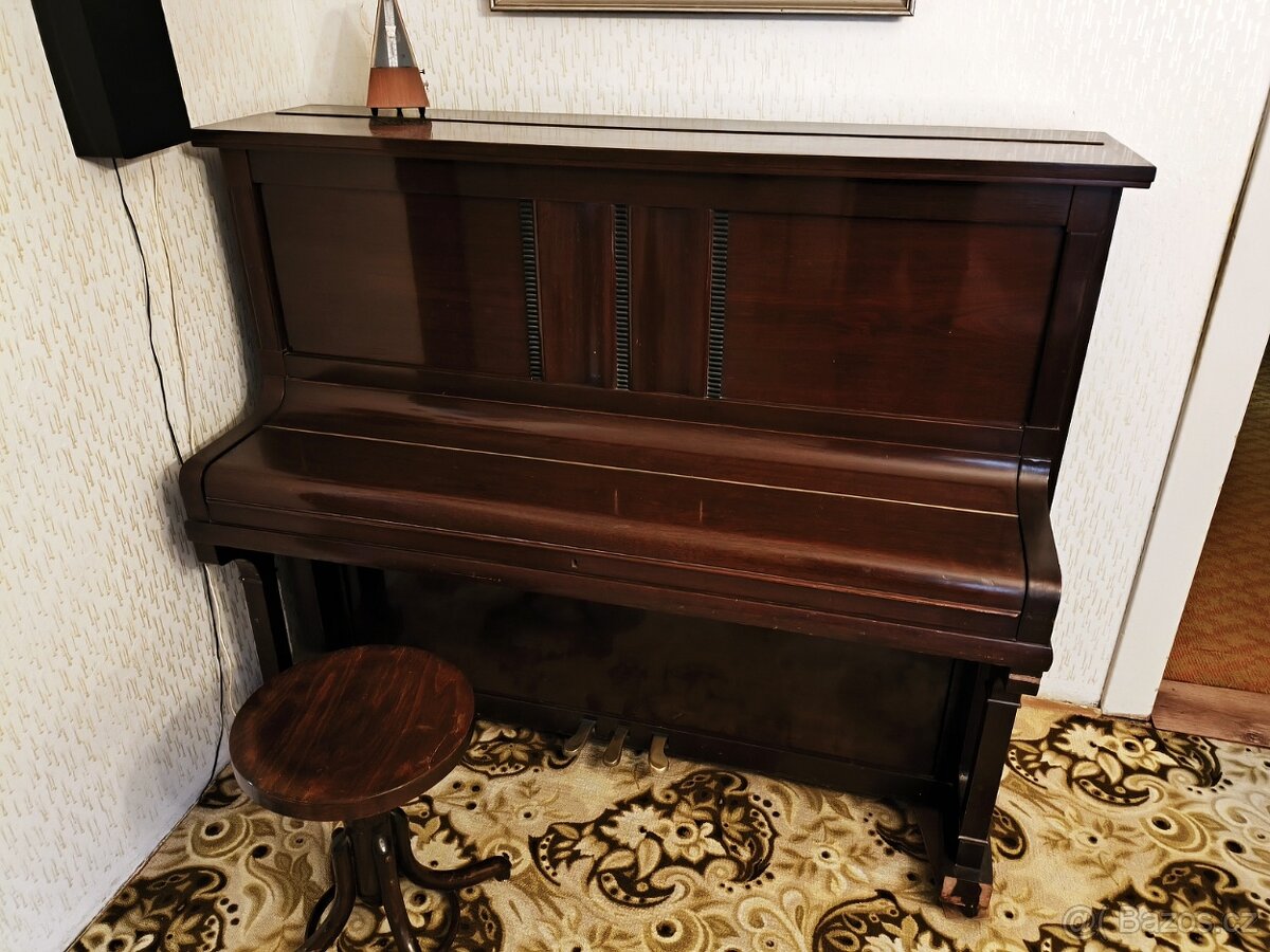 Pianino August Förster, stolička, metronom - 3