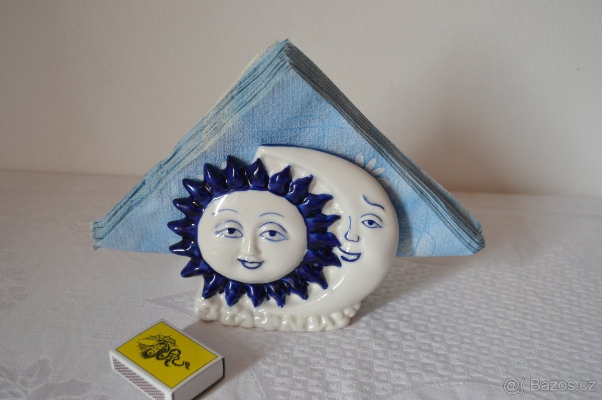 Krásný stojánek na ubrousky - 3