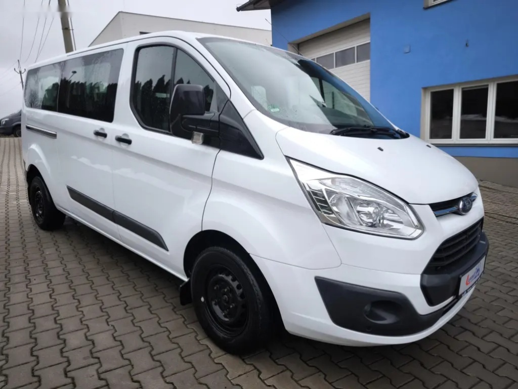 Ford Transit Custom, 2.0 TDCi L2H1 9 míst - 3