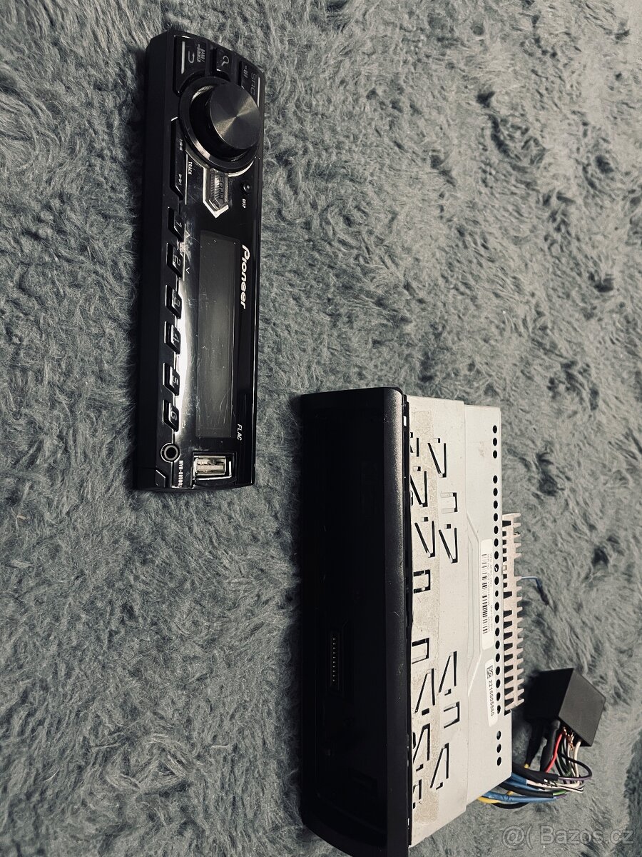 Autoradio pioneer MVH-09UBG - 3