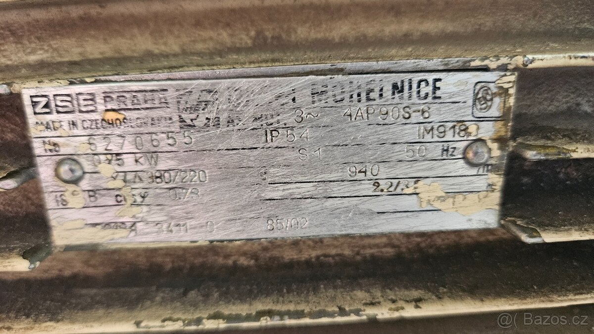 Elektromotor z převodovkou - 3