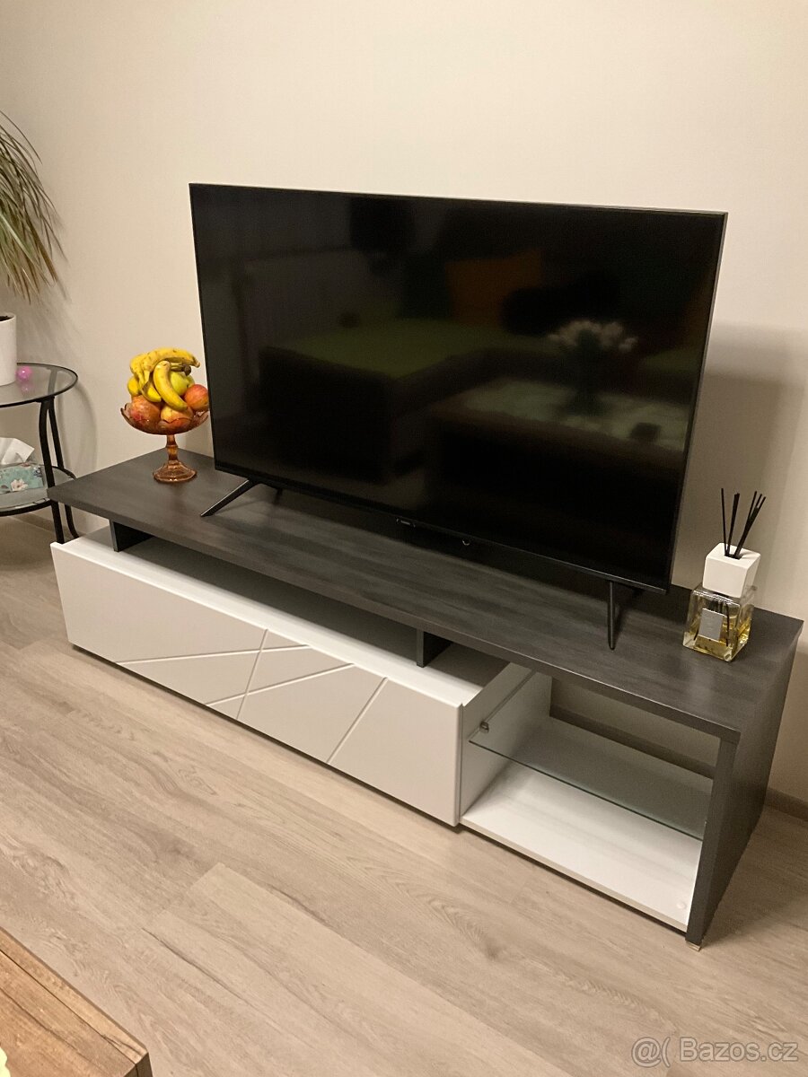 Komoda pod televizi - 3