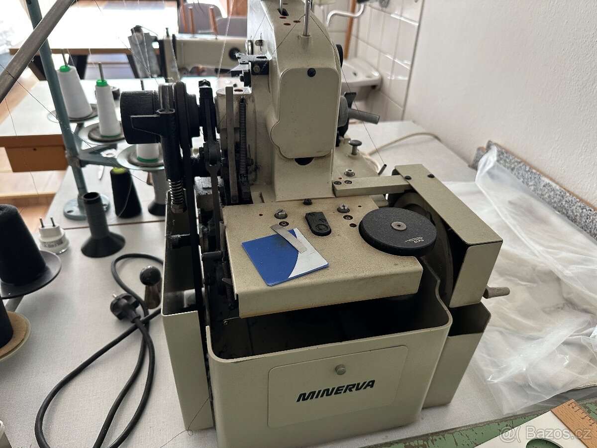 Dírkovačka a knoflíkovačka Minerva a Juki - 3