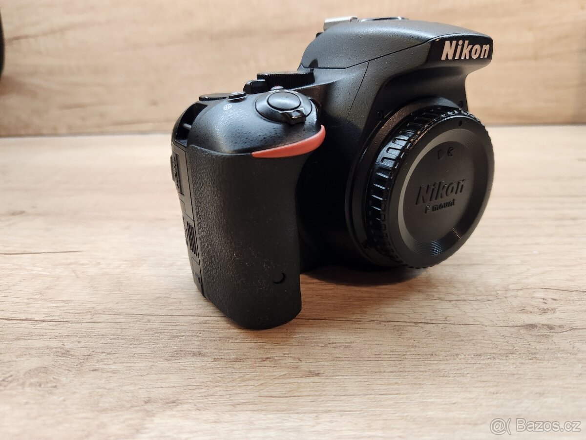 Nikon D5500 s vadou - 3