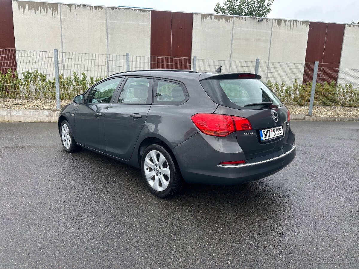 Opel Astra j 1.6d - 3