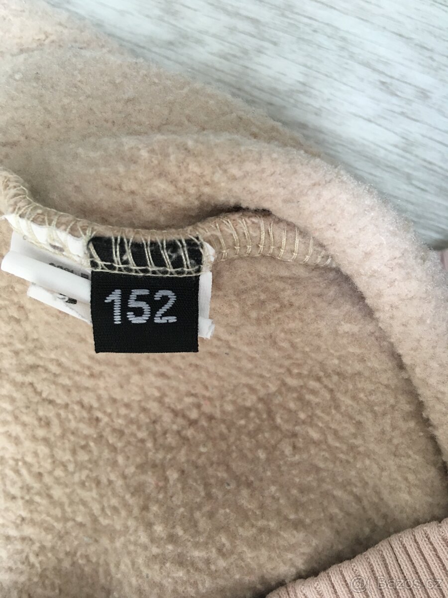 Dívčí tepláková souprava, vel. 152 - 3