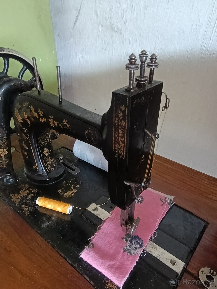 Šicí stroj - 3