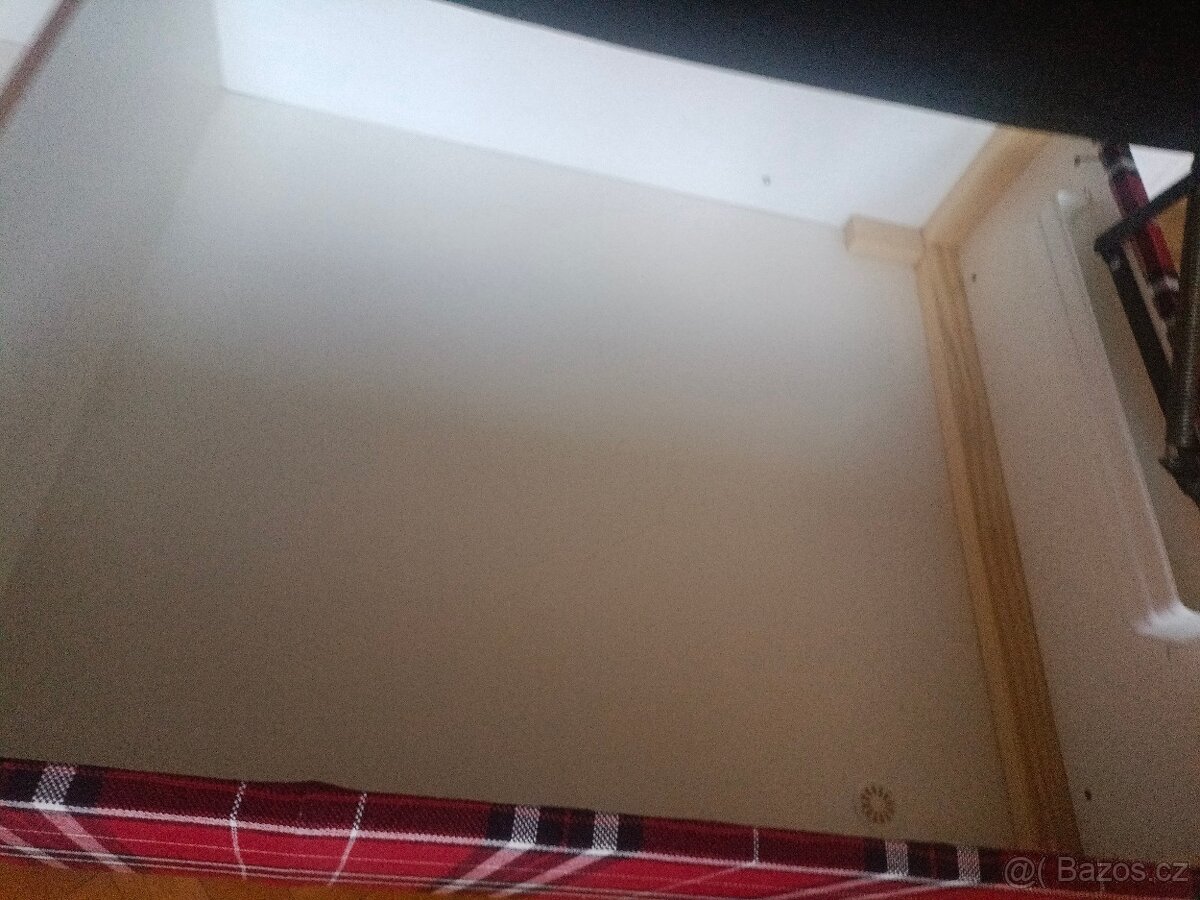 Postel s úložným prostorem za odvoz - 3