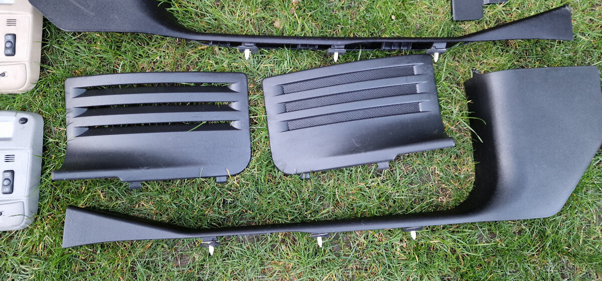 Plasty do interiéru + stropní ovládání - Cadillac SRX - 3