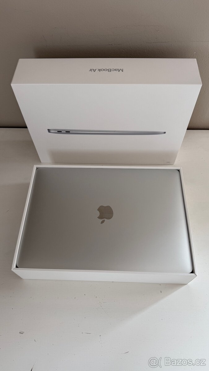 Apple MacBook Air 13” (2020) - 3