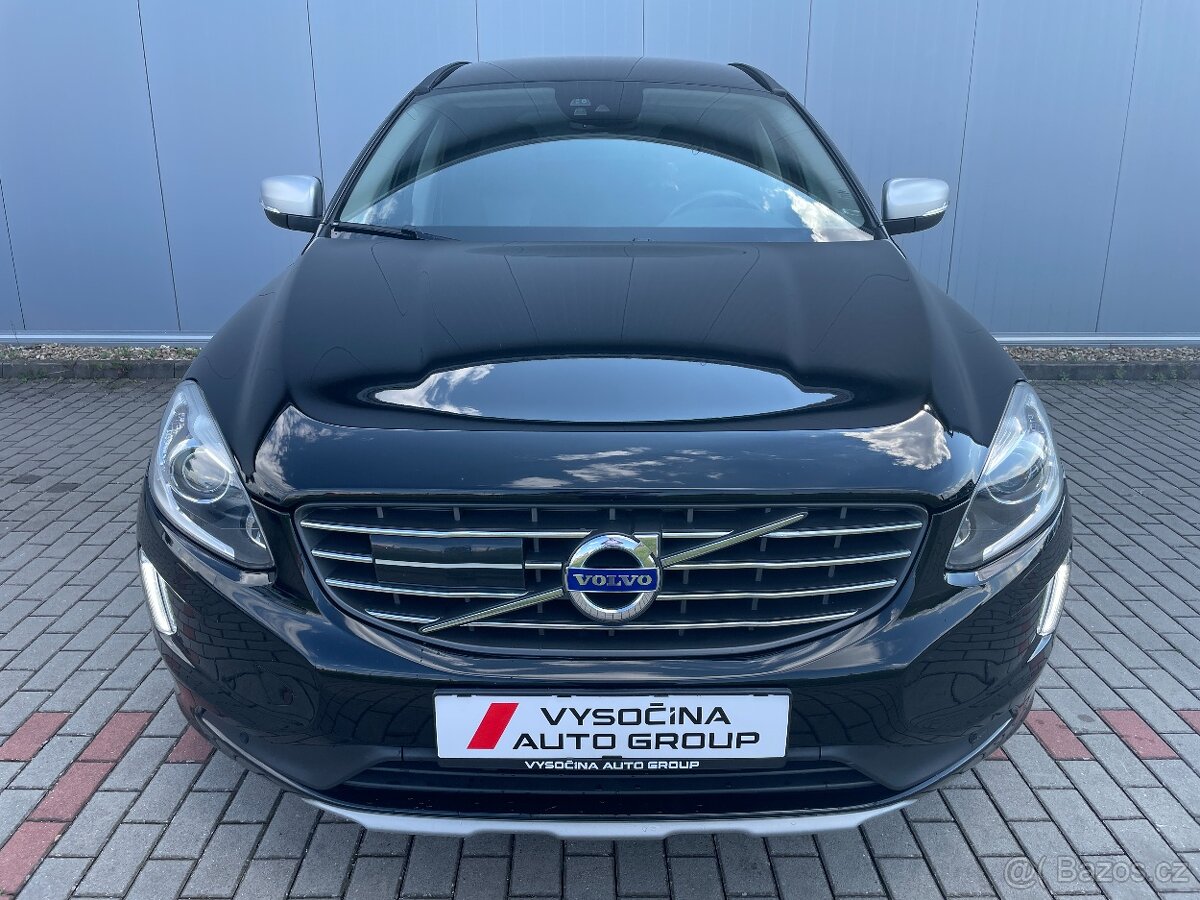 Volvo XC60 D4 AWD MOMENTUM Aut. - 3