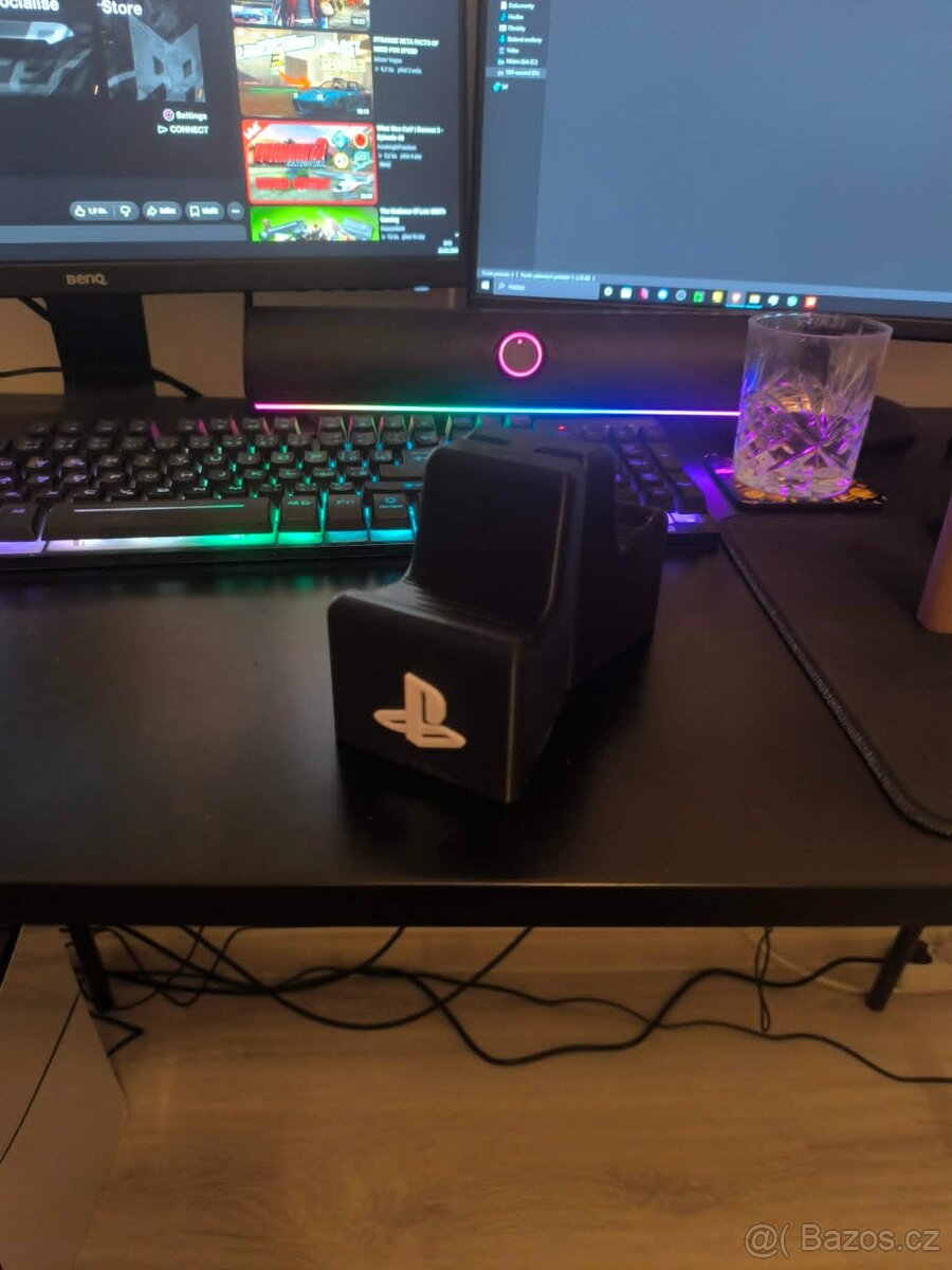 Stojánek na PS5 a Xbox ovladače - 3