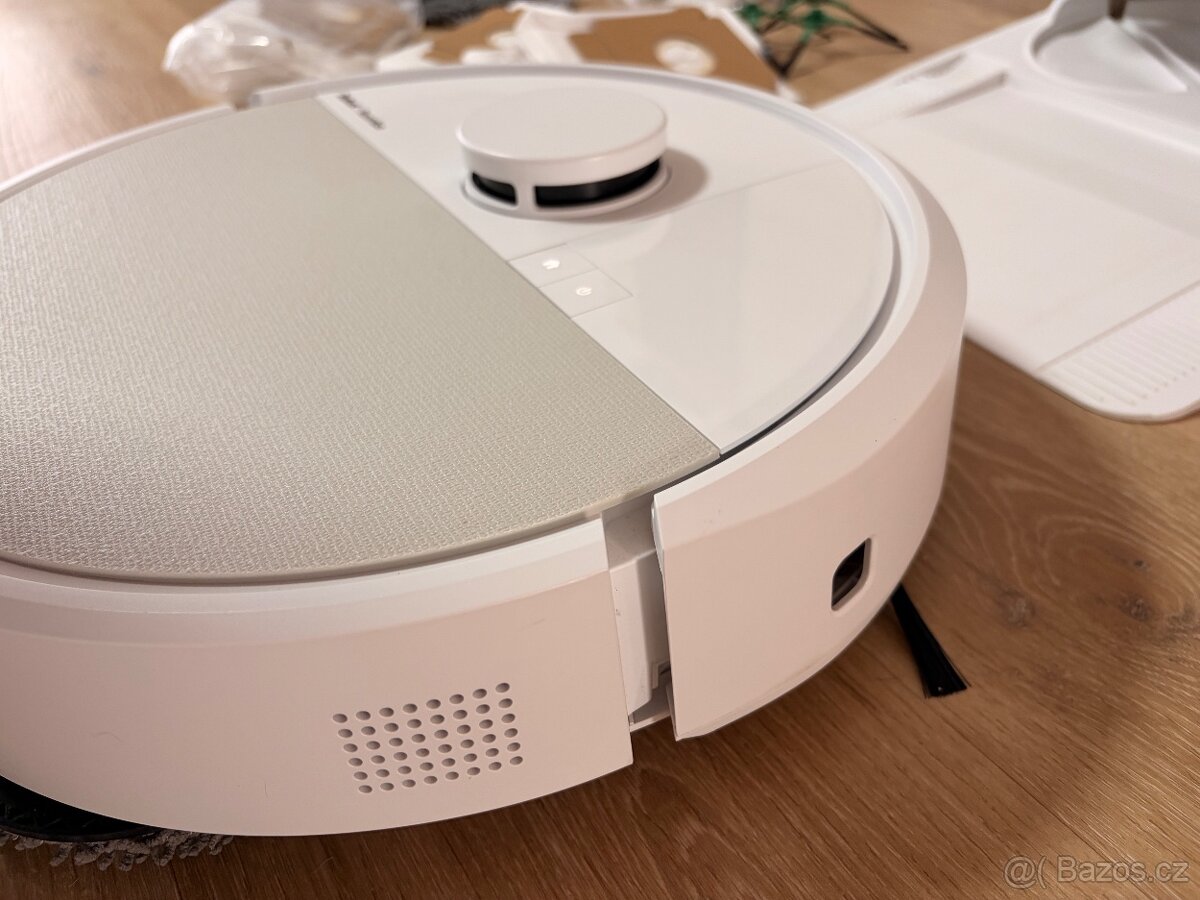 Robotický vysavač iRobot Roomba Plus505 Combo+ AutoWashDock - 3