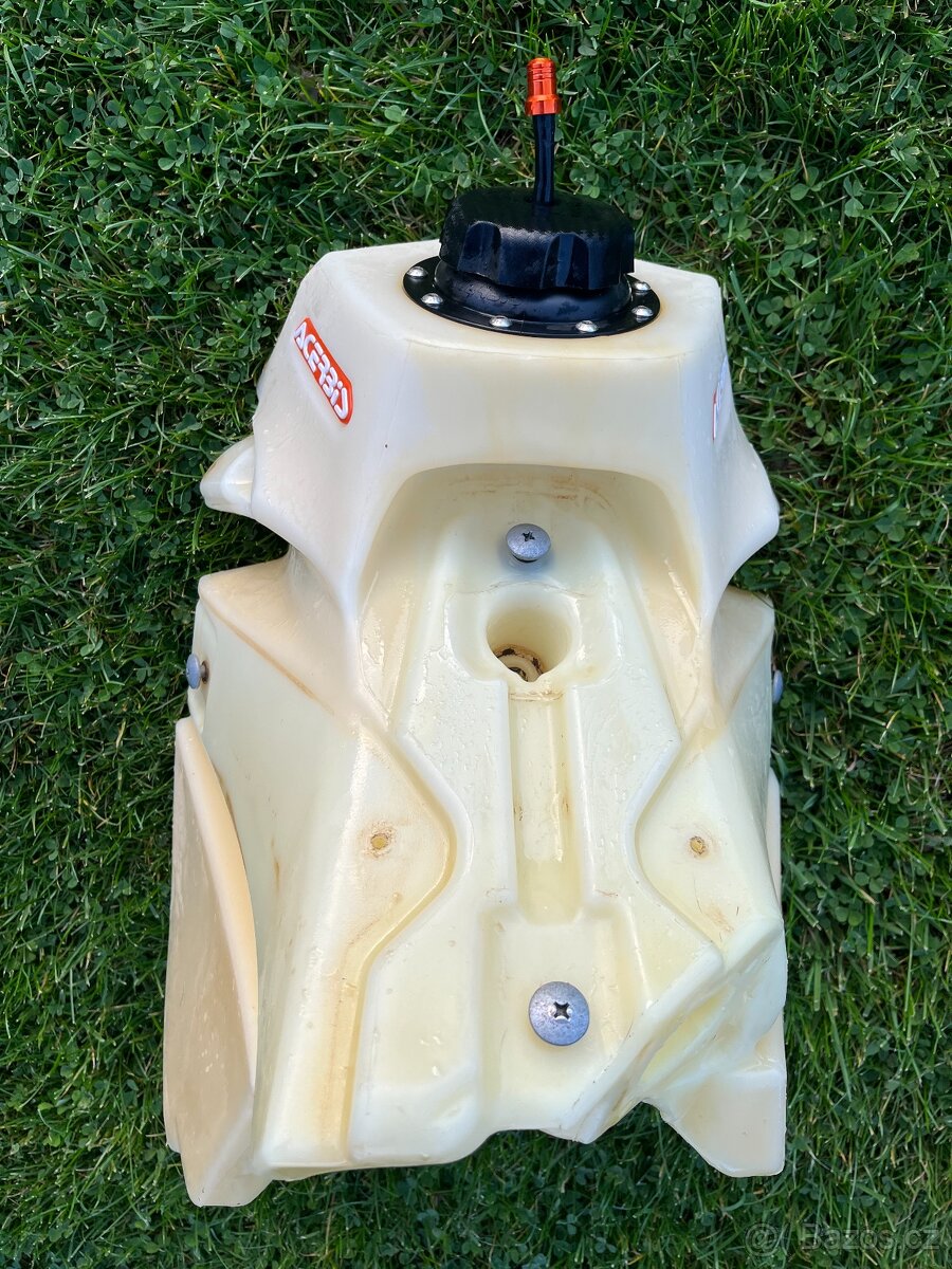 12 litrová Acerbis nádrž na KTM EXC 2023 - 3