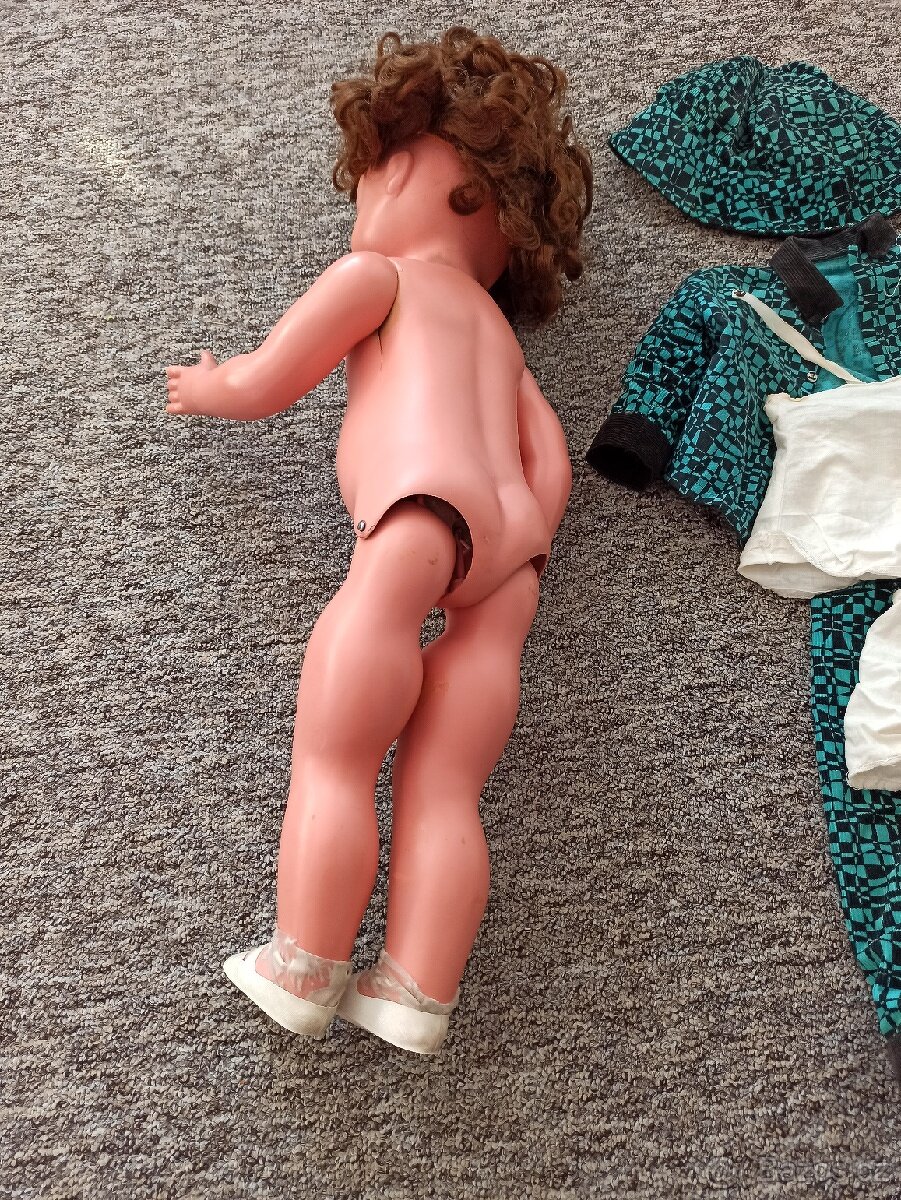 Starožitná hrací a mrkací panenka - 3