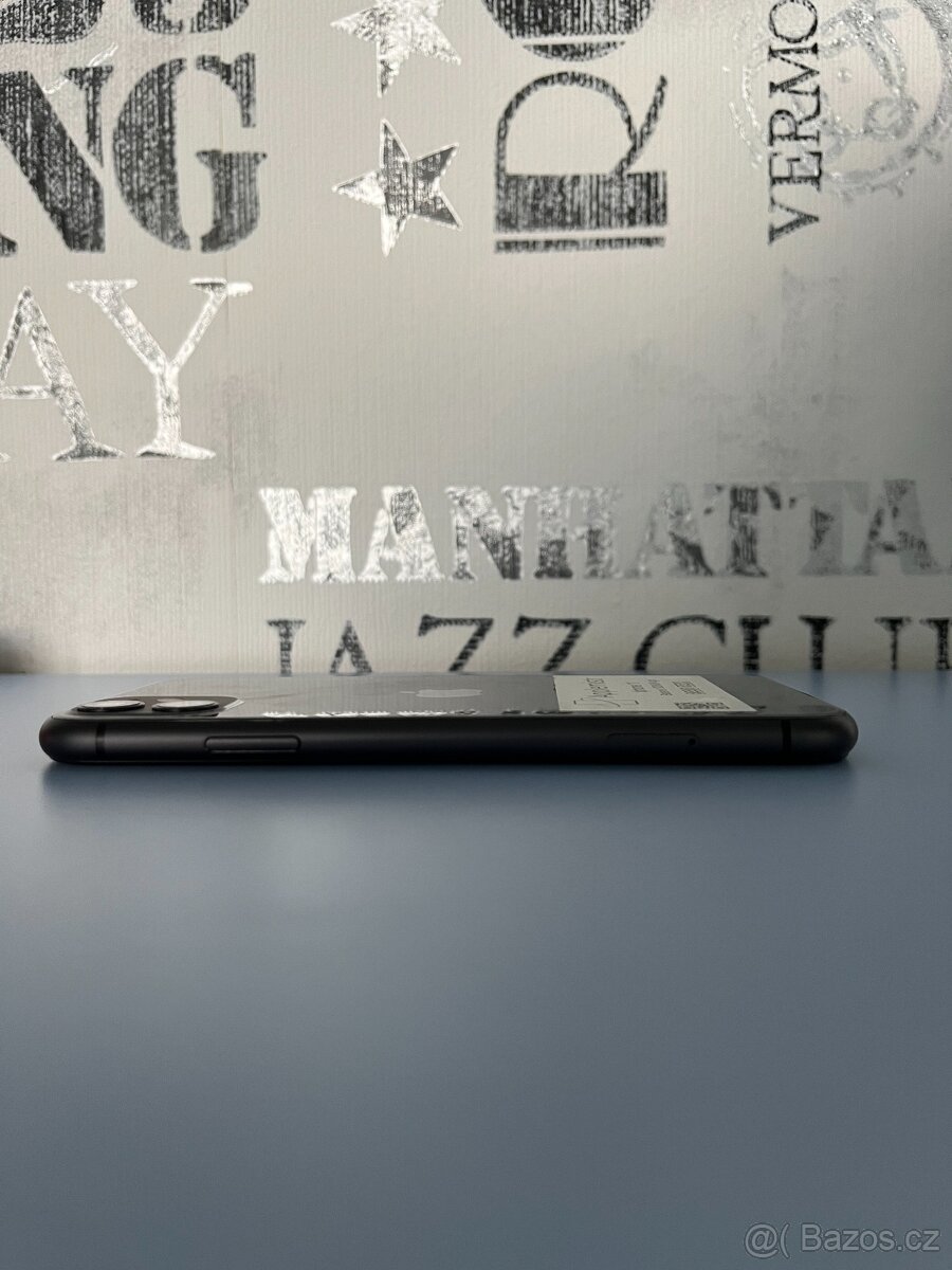 iPhone 11, černá barva - 3