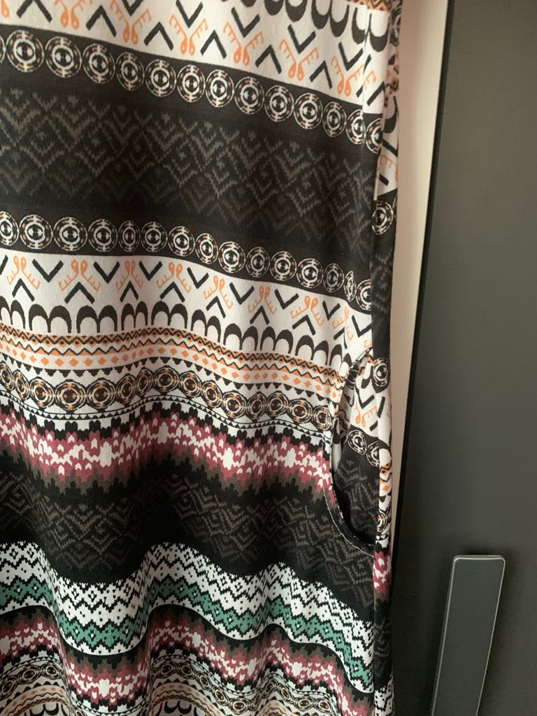 ÚPLETOVÉ ŠATKY S ORIENTÁLNÍM VZOREM, vel:46 - 3