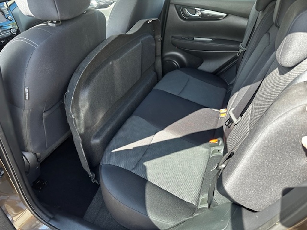 Nissan Qashqai 1.2i 52 520km, r.2016, 1.maj., serviska, STK - 3