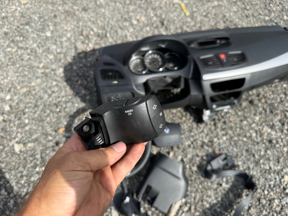 Volantový kroužek airbagu 255544794r - 3