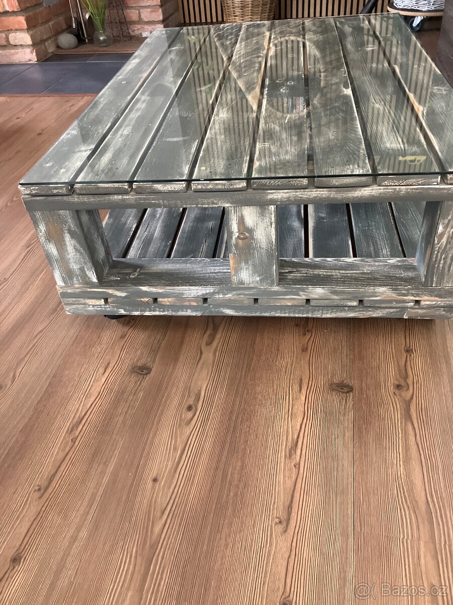 Stolek z palety - 3