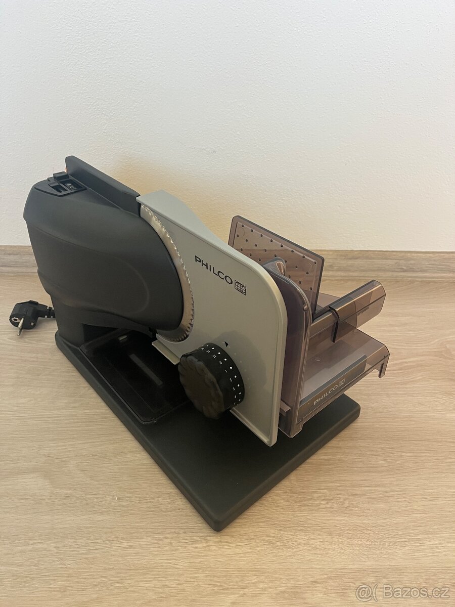 Nářezový stroj PHILCO - 3