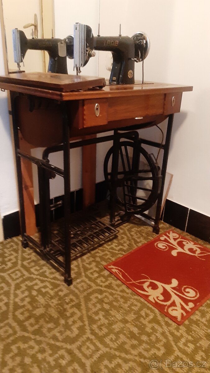 Šicí stroj LADA - 3