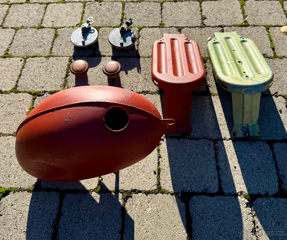 Jawa 50 Jawetta , Stadion - díly - 3