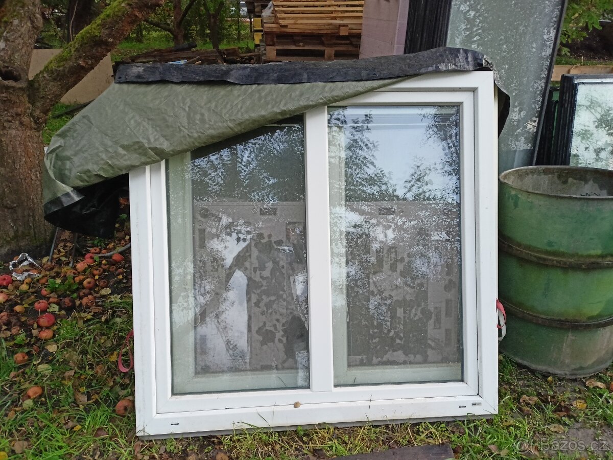 Okno plastové 140/140 - 3