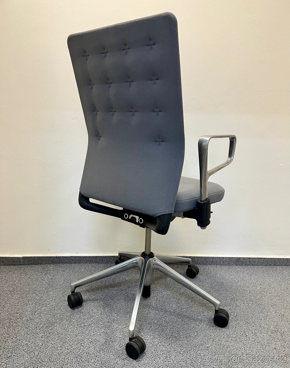 designová kancelářská židle Vitra ID Trim - top stav - 3